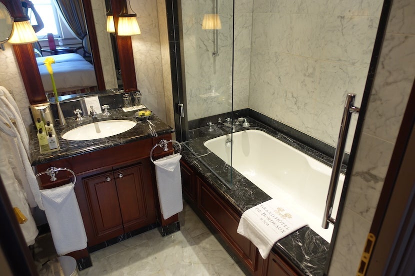 Intercontinental Bordeaux bath 1
