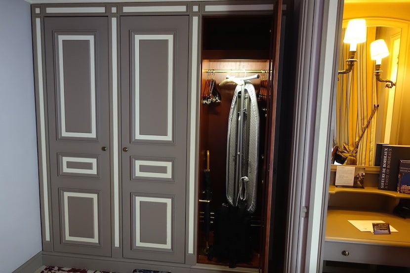 Intercontinental Bordeaux closet 1