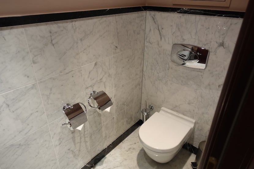 Intercontinental Bordeaux toilet