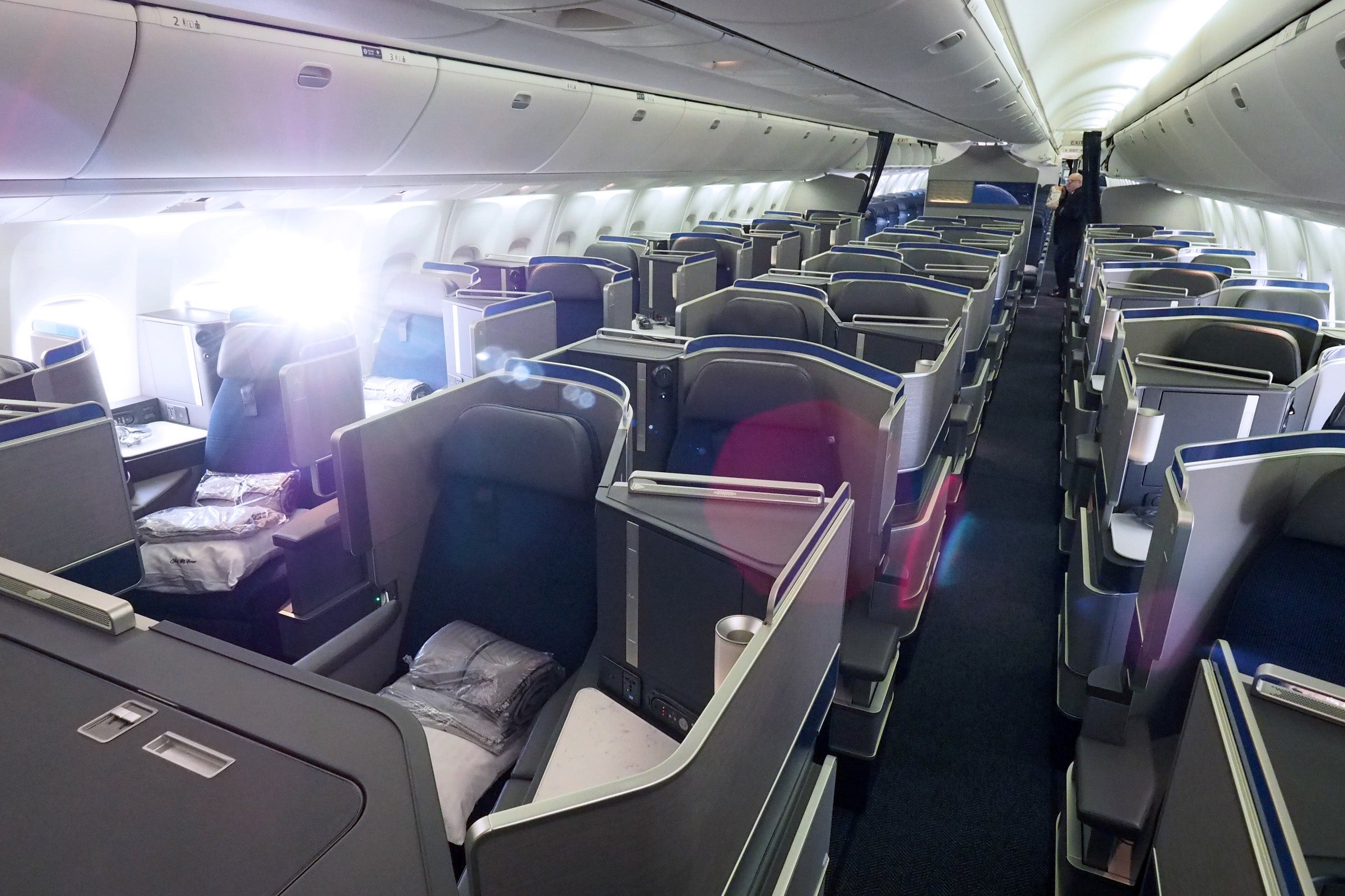United 767-300ER Polaris Review