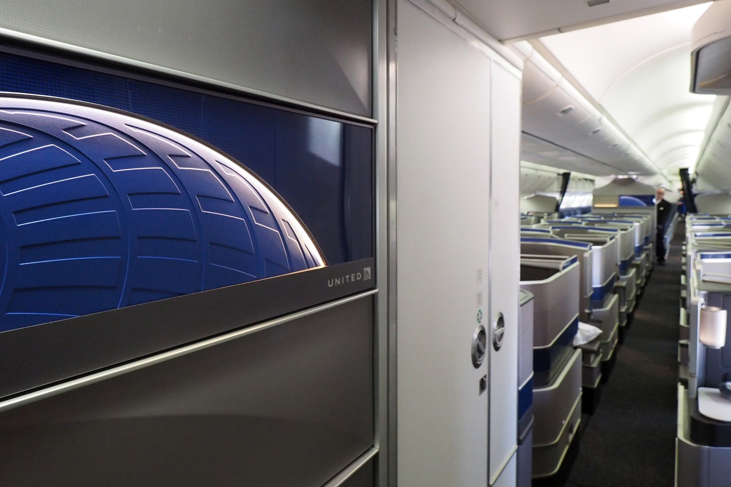 United 767-300ER Polaris Review