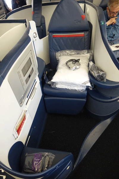 Delta One seating on a non-refurbished Boeing 777