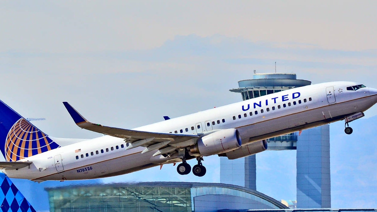 United 737 and jetblue A320