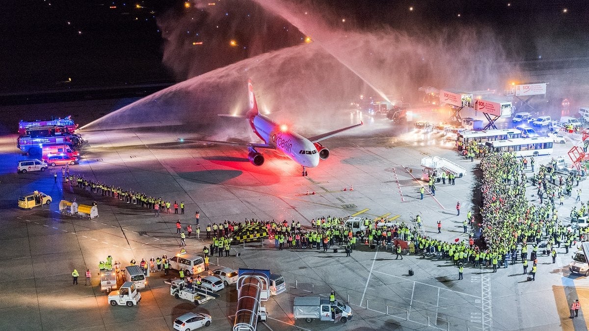 Air Berlin water canon