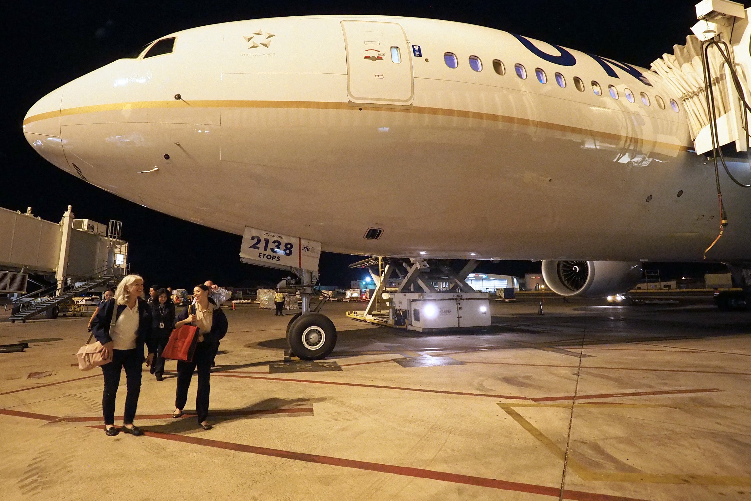 United 77W Relief Flight San Juan Puerto Rico
