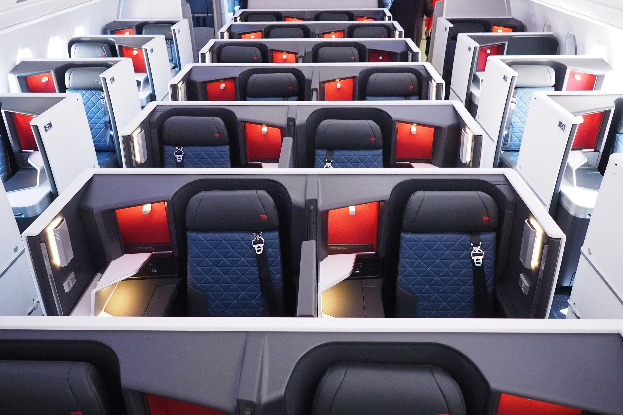 Delta A350 Tour Delta One Suite Premium Select