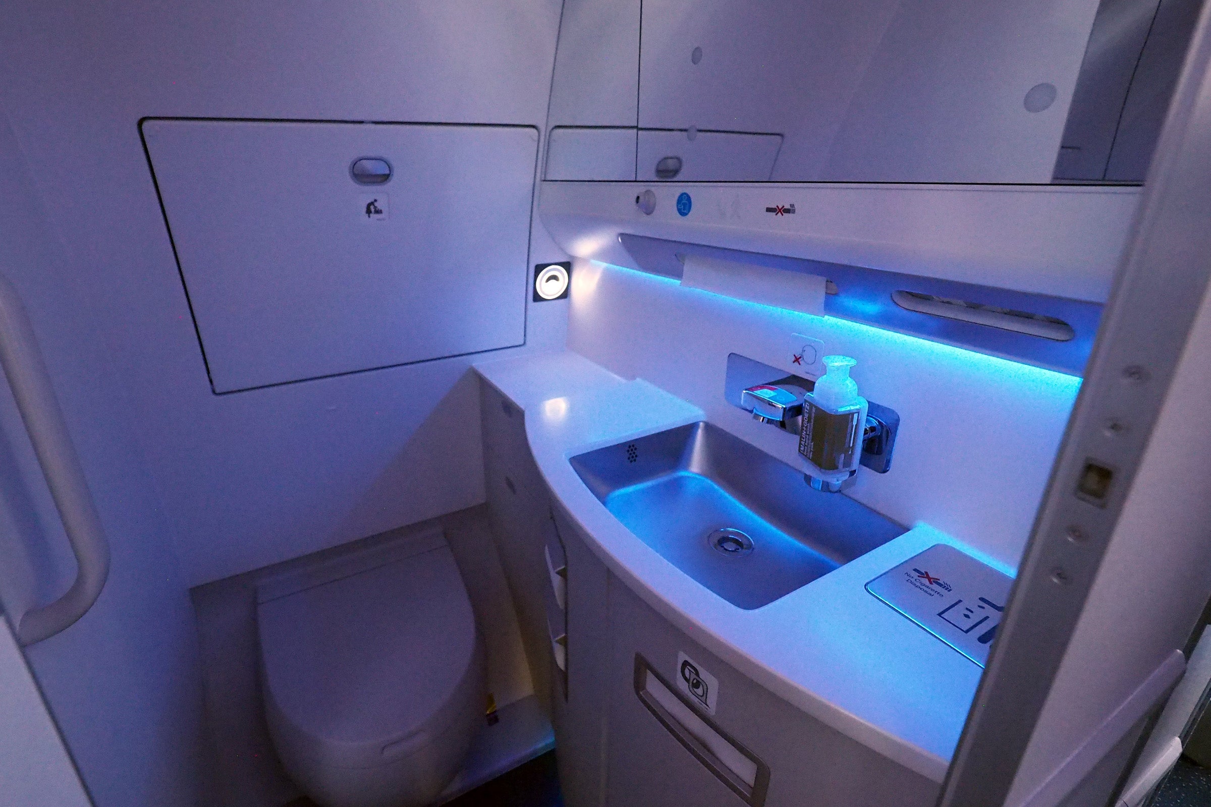 Delta A350 Tour Delta One Suite Premium Select