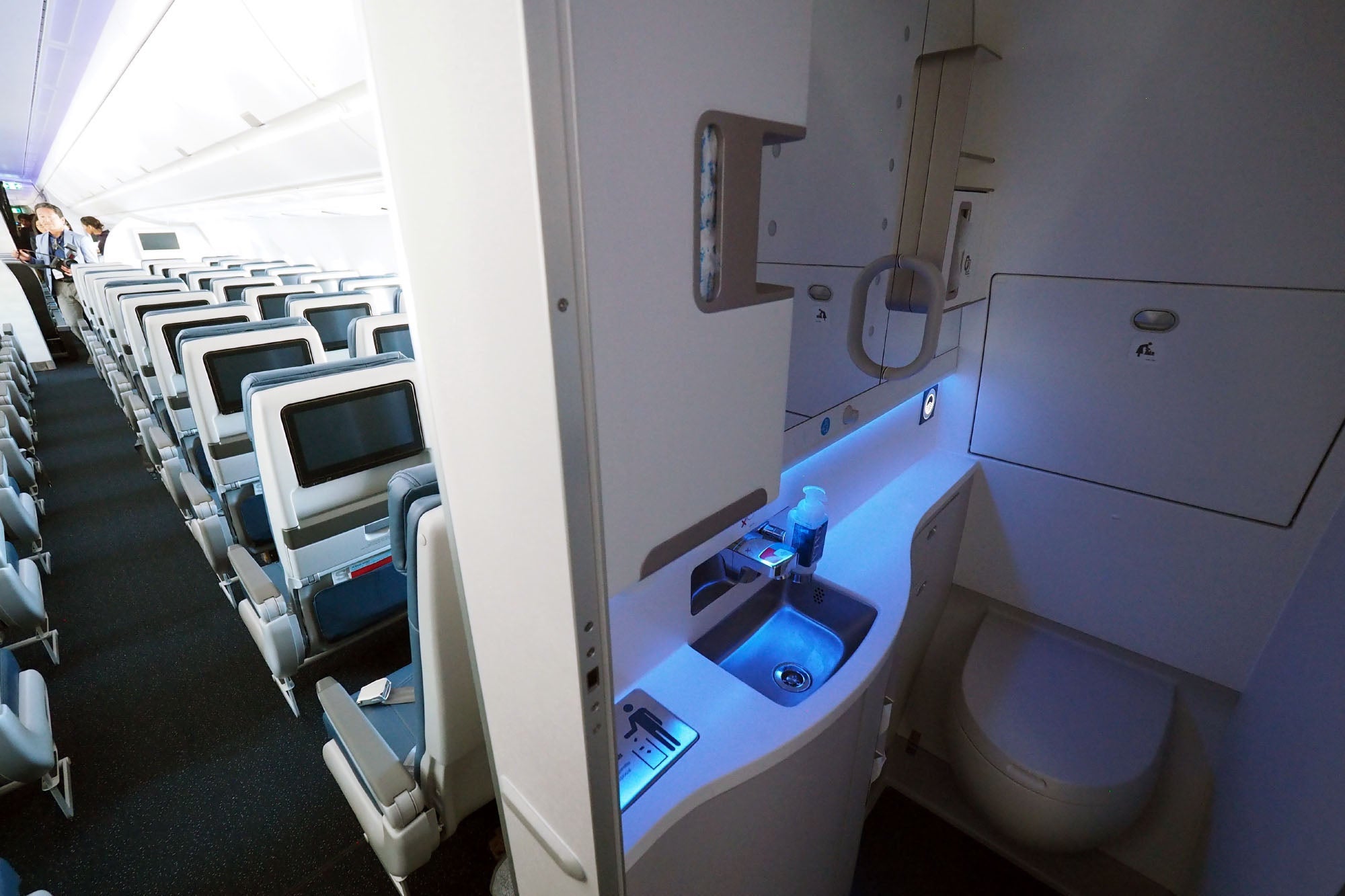 Delta A350 Economy