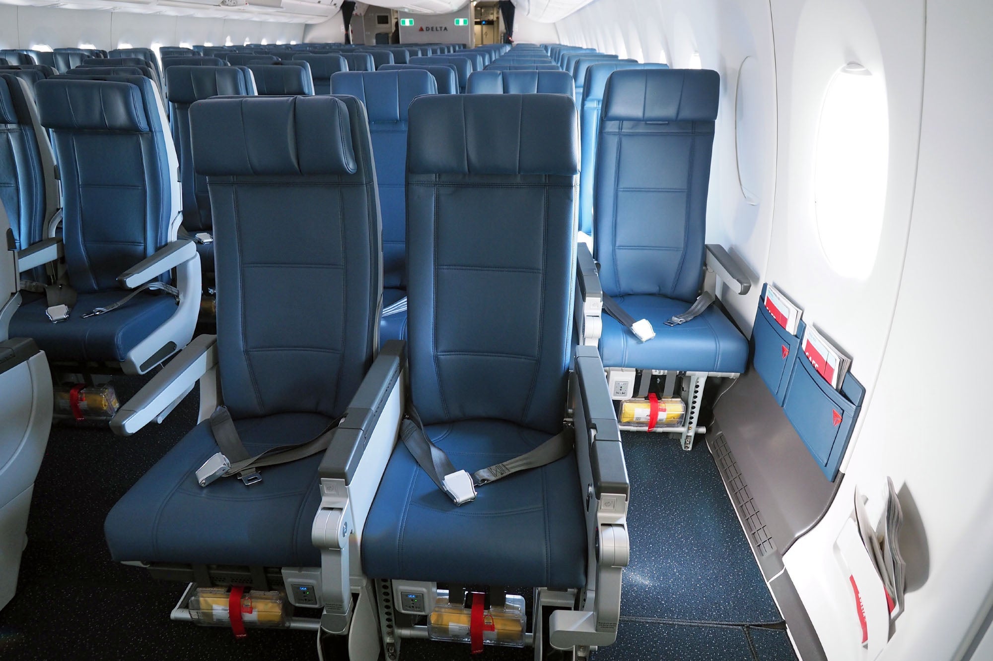 Delta A350 Economy