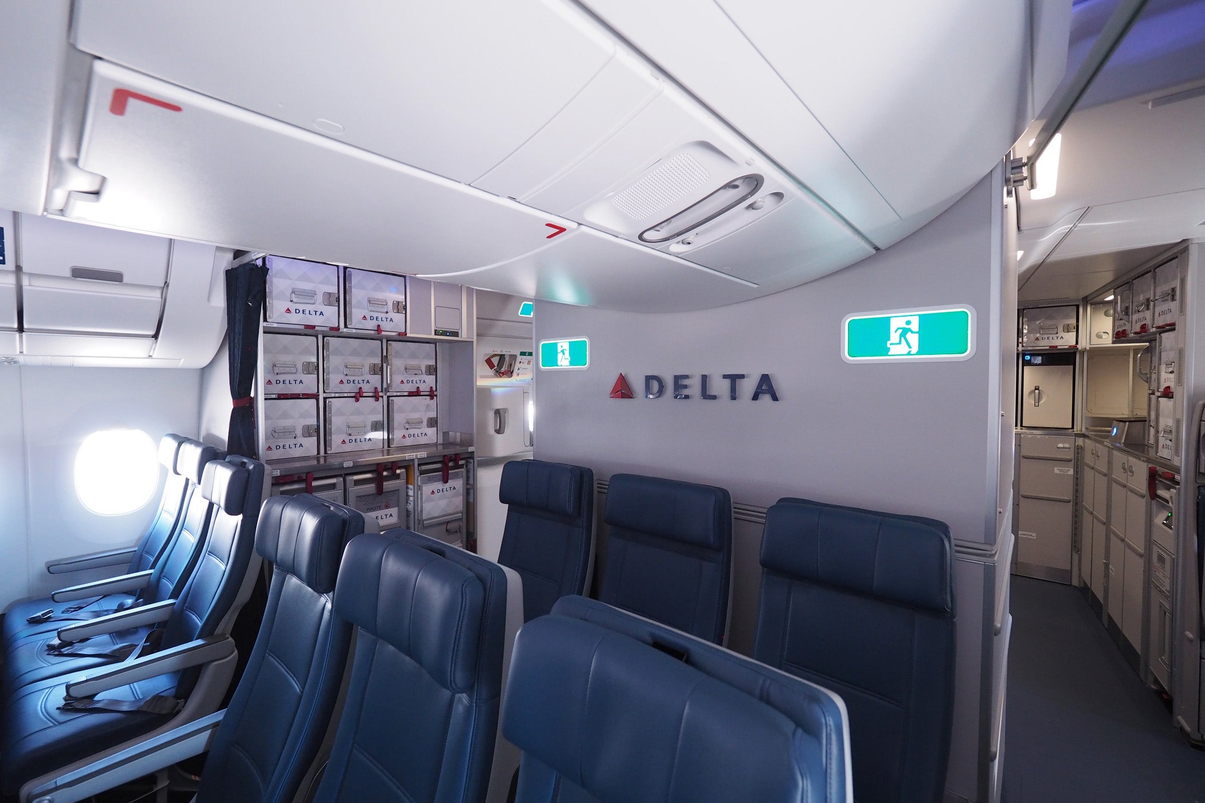Delta A350 Tour Delta One Suite Premium Select