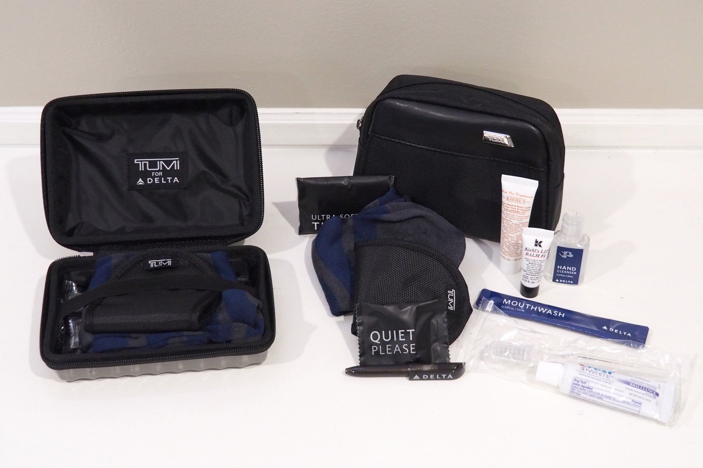 Delta One Premium Select Amenity Kits