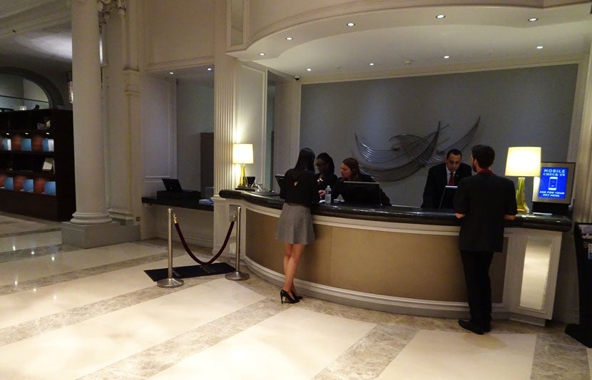 Paris-Lobby1