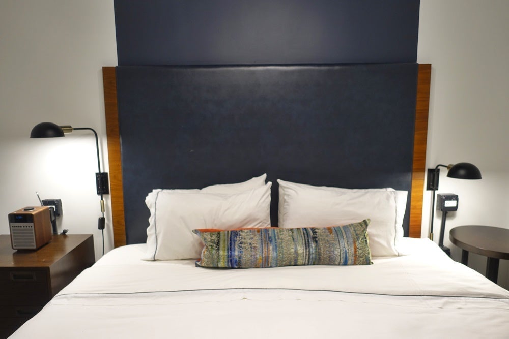 Suite bedroom