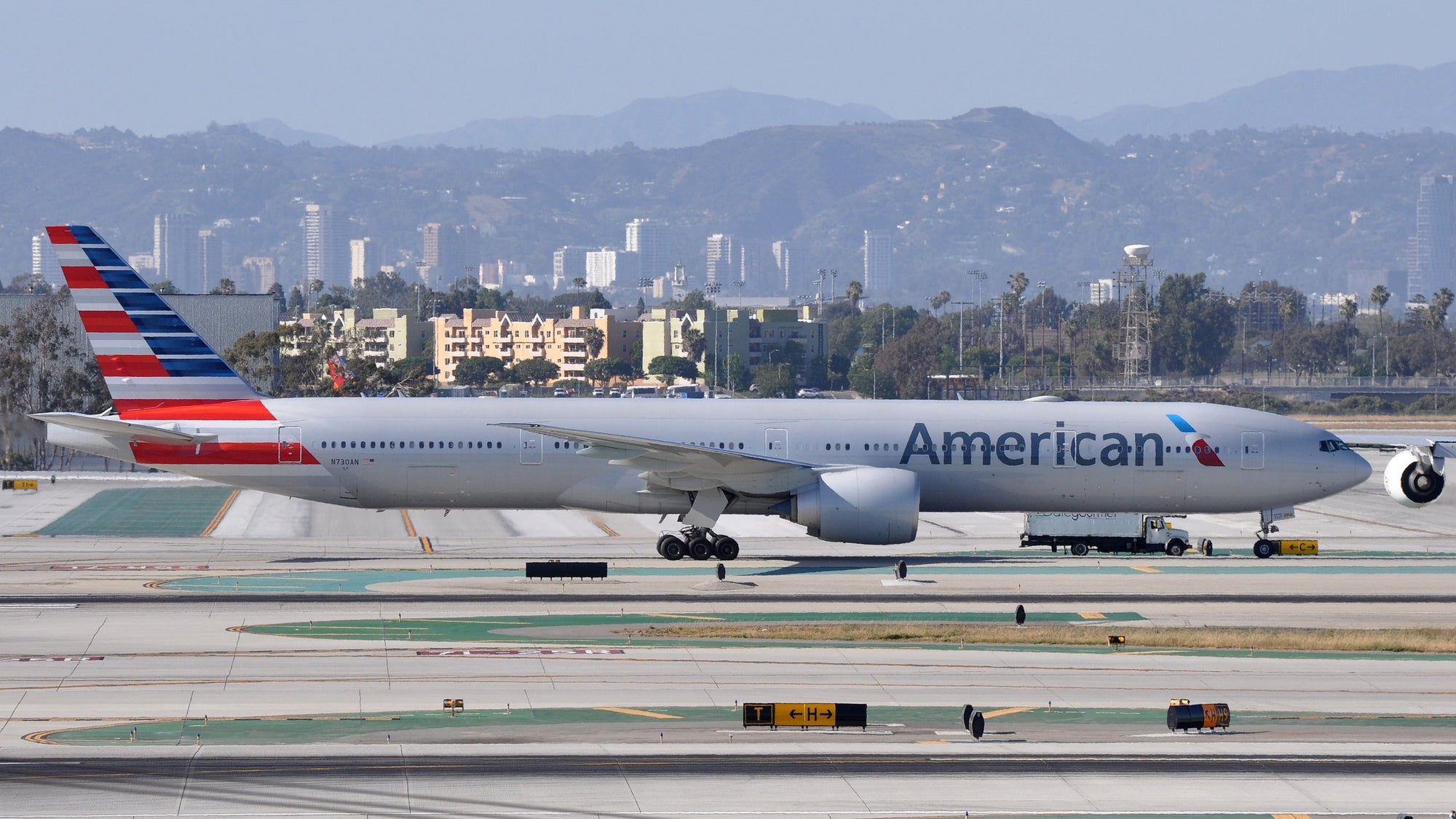 aa lax