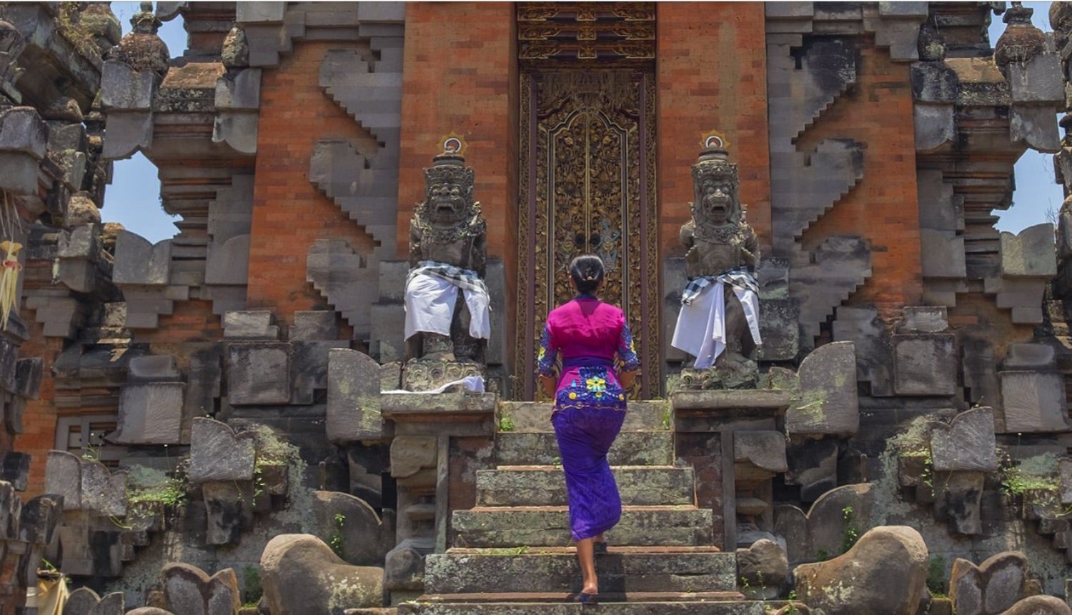 Immerse yourself in traditional Balinese culture with the help of The Ritz-Carlton's sarong concierge. Photo courtesy The Ritz-Carlton, Bali.