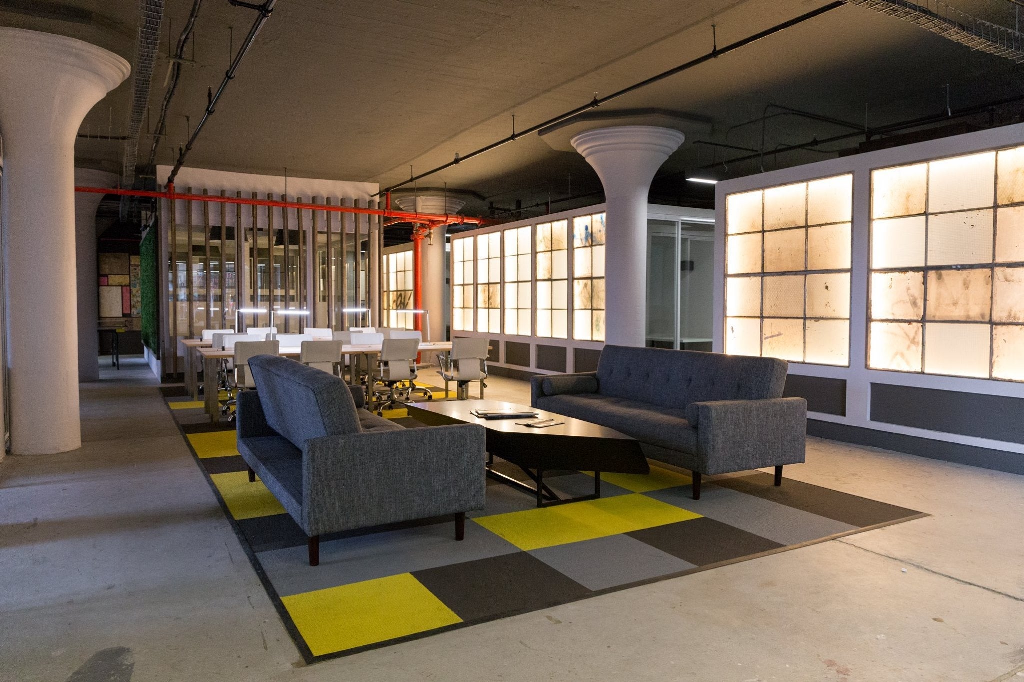 Brooklyn Desks offers hot desks, dedicated desks and private offices (via Brooklyn Desks/Facebook)