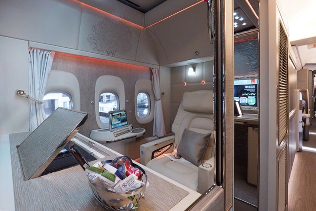 The Ultimate Guide to Emirates First Class - The Points Guy