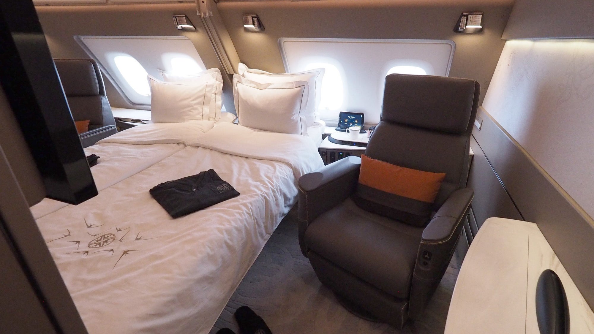 Singapore Airlines New A380 Suite Tour