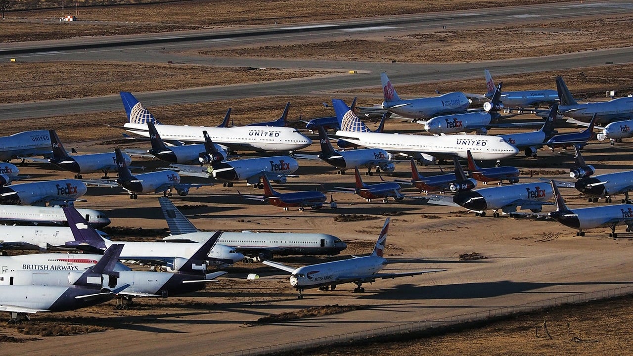 United-747-Graveyard-Victorville
