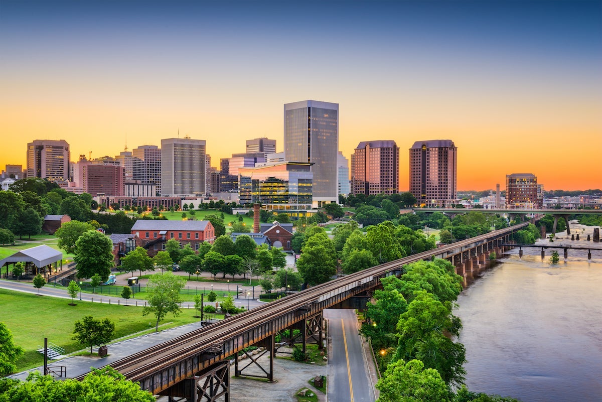 Richmond, Virginia, USA downtown skyline.