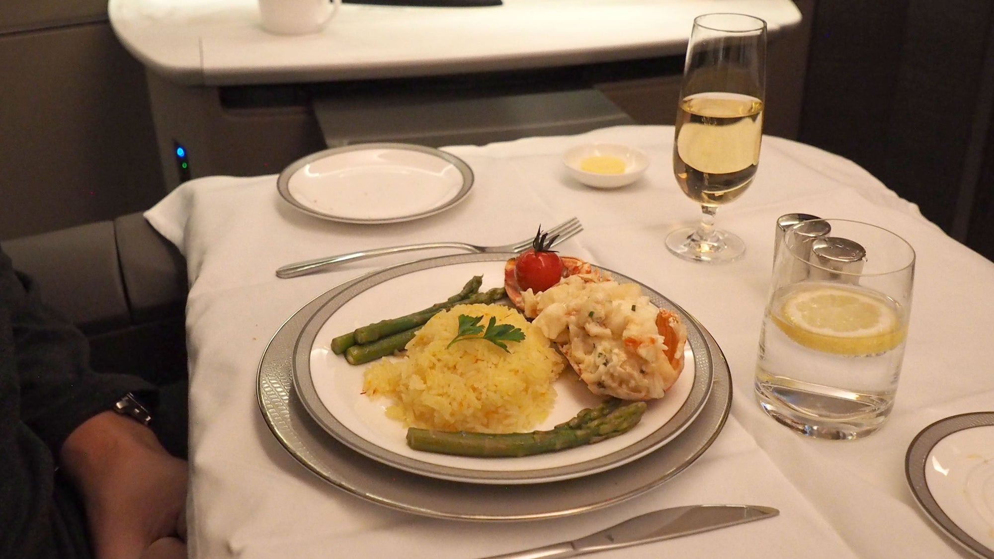 Singapore Airlines A380 New Suite Review