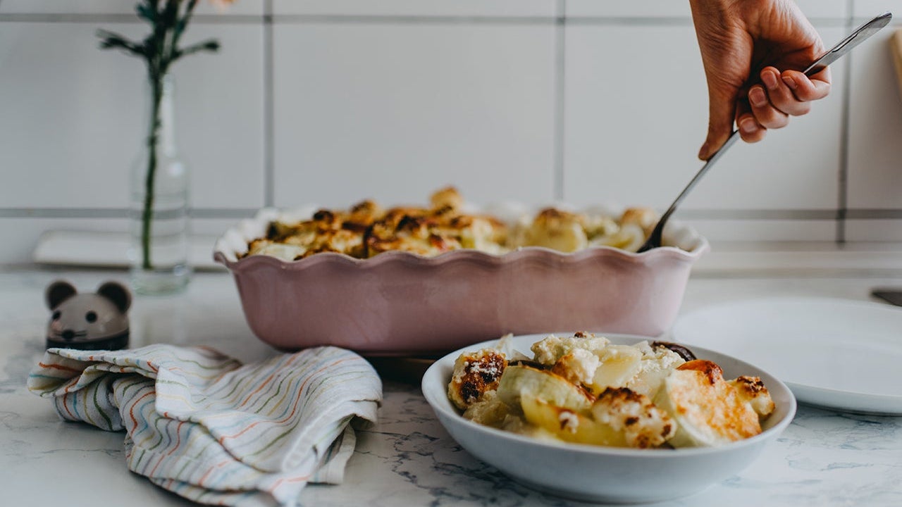 casserole on a plane