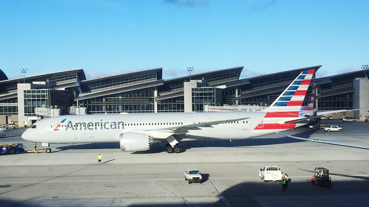 LAX-American-Airlines-Flagship-Lounge-20