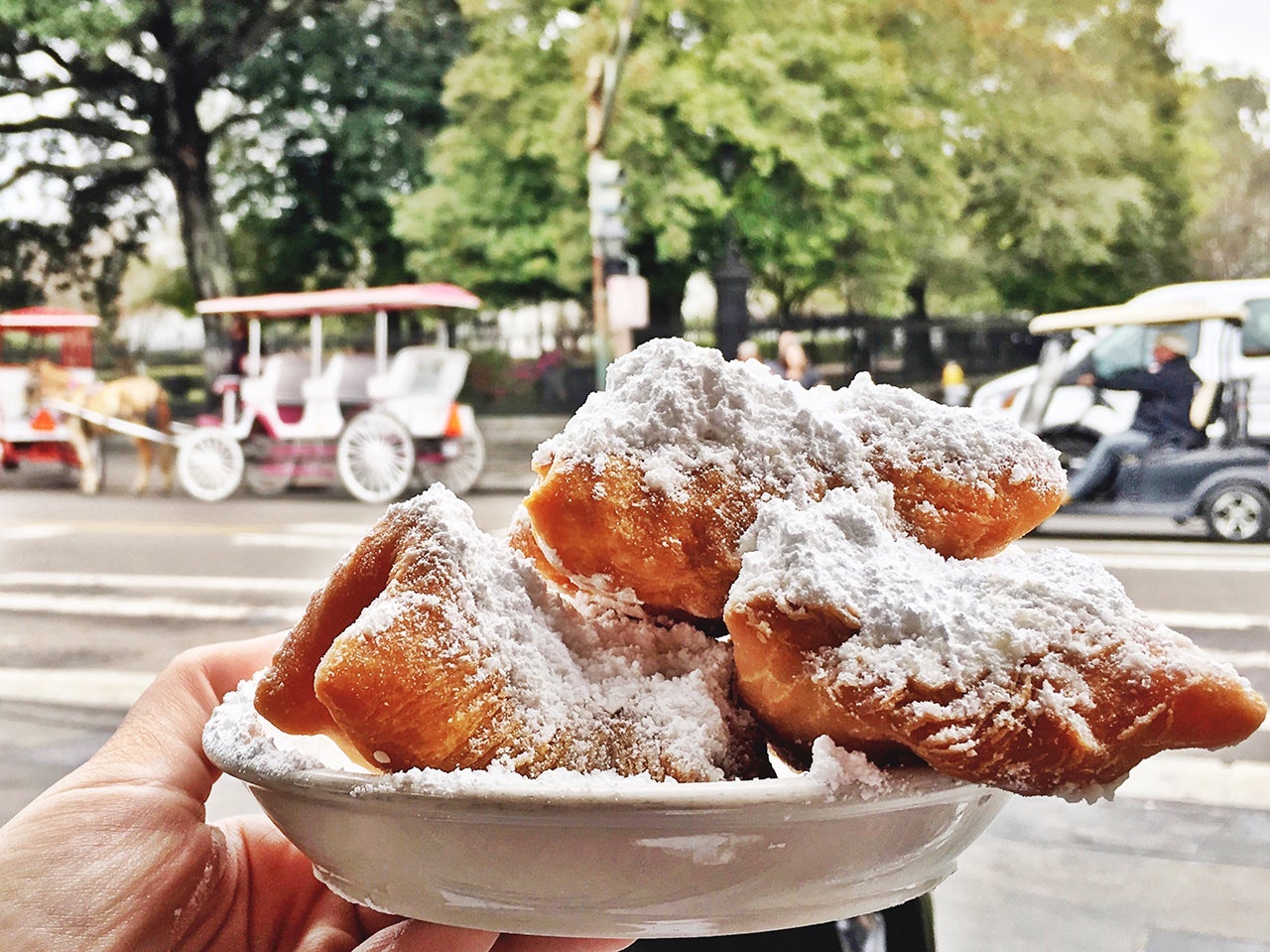 Beignets at Cafe du Monde. (Photo by @laurfant24 via Twenty20)