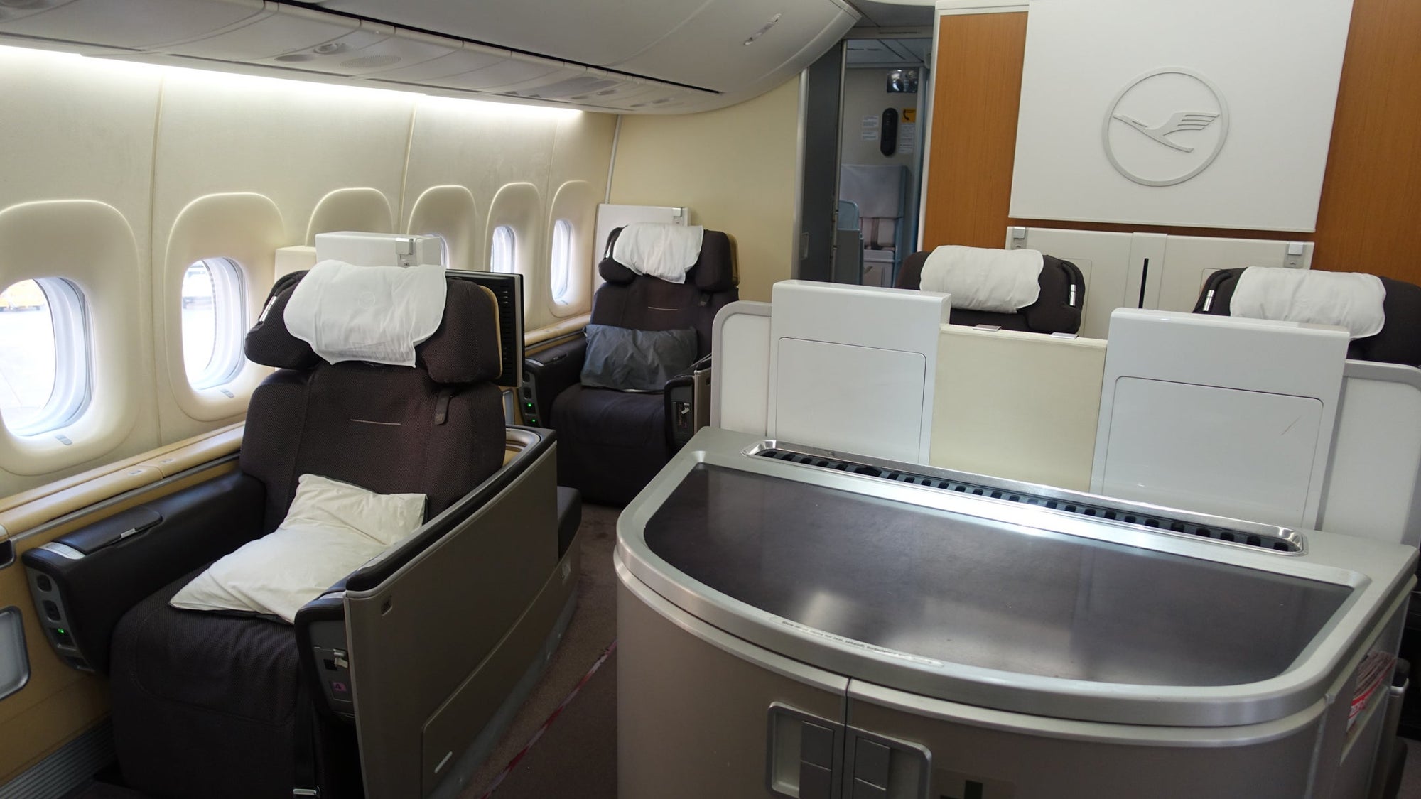 Lufthansa_First_Class_Cabin