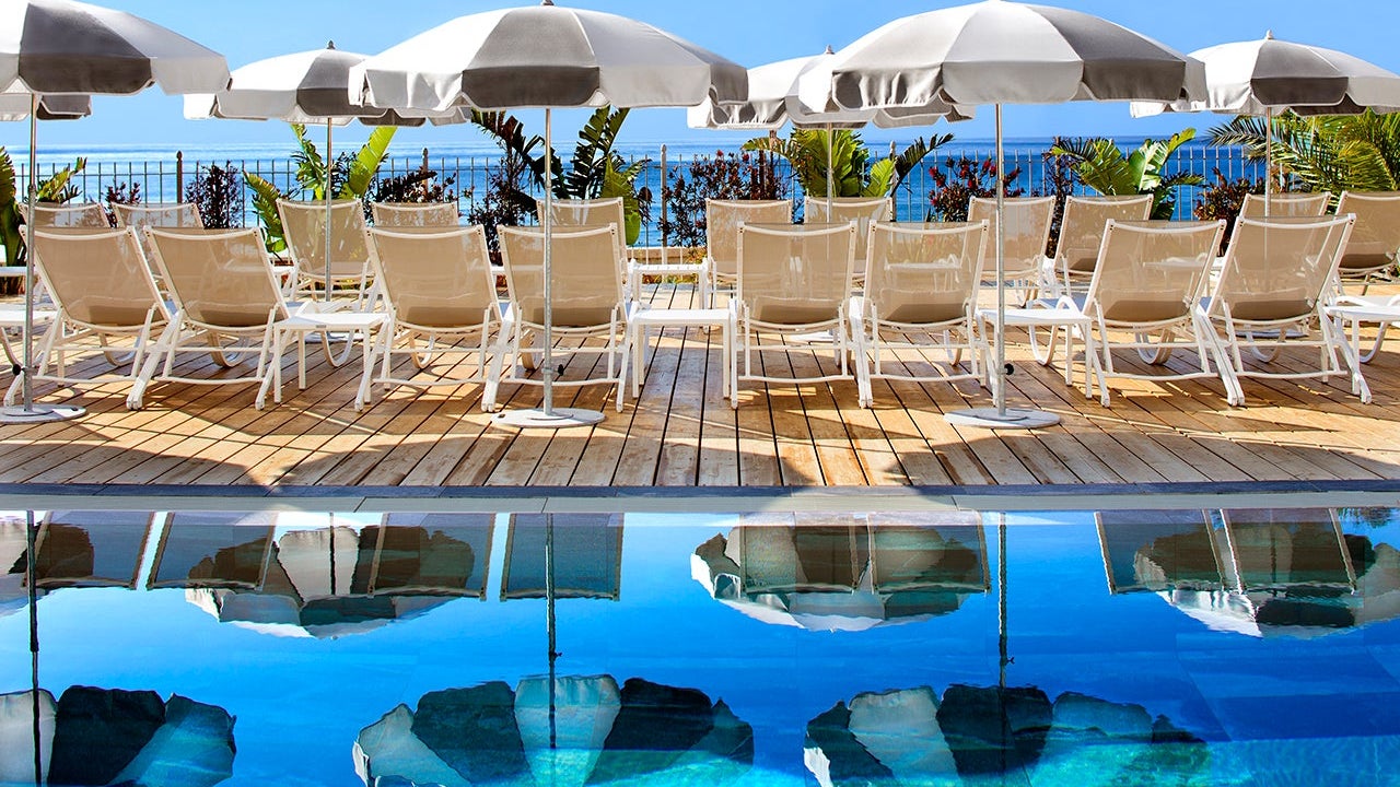 hilton Curio_France