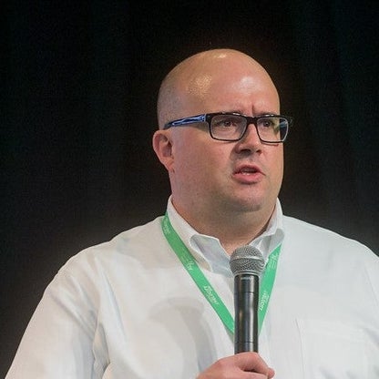 rick on stage_edited2