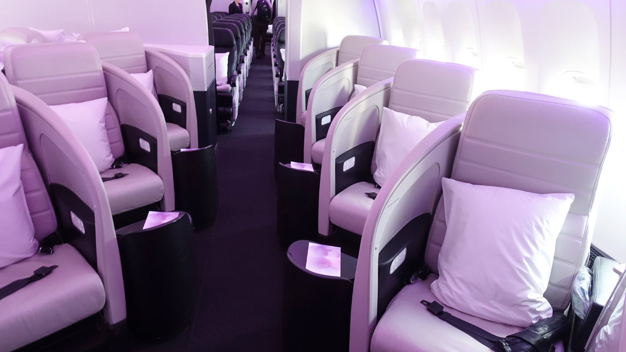 Air New Zealand 777-300ER Business Class Review LHR-LAX