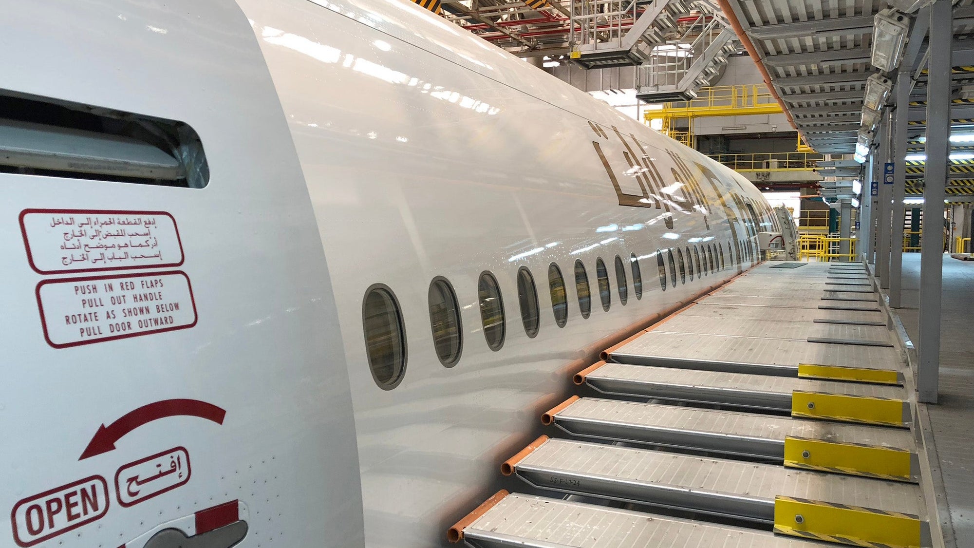 Emirates 777-200LR Retrofit Exclusive
