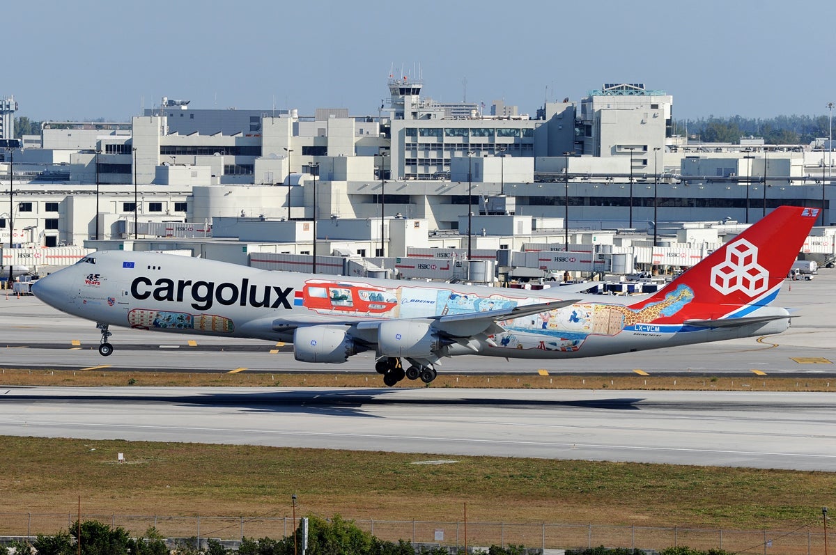 A Cargolux Boeing 747-8 landing in Miami, March 2016 (Photo by Alberto Riva / The Points Guy)