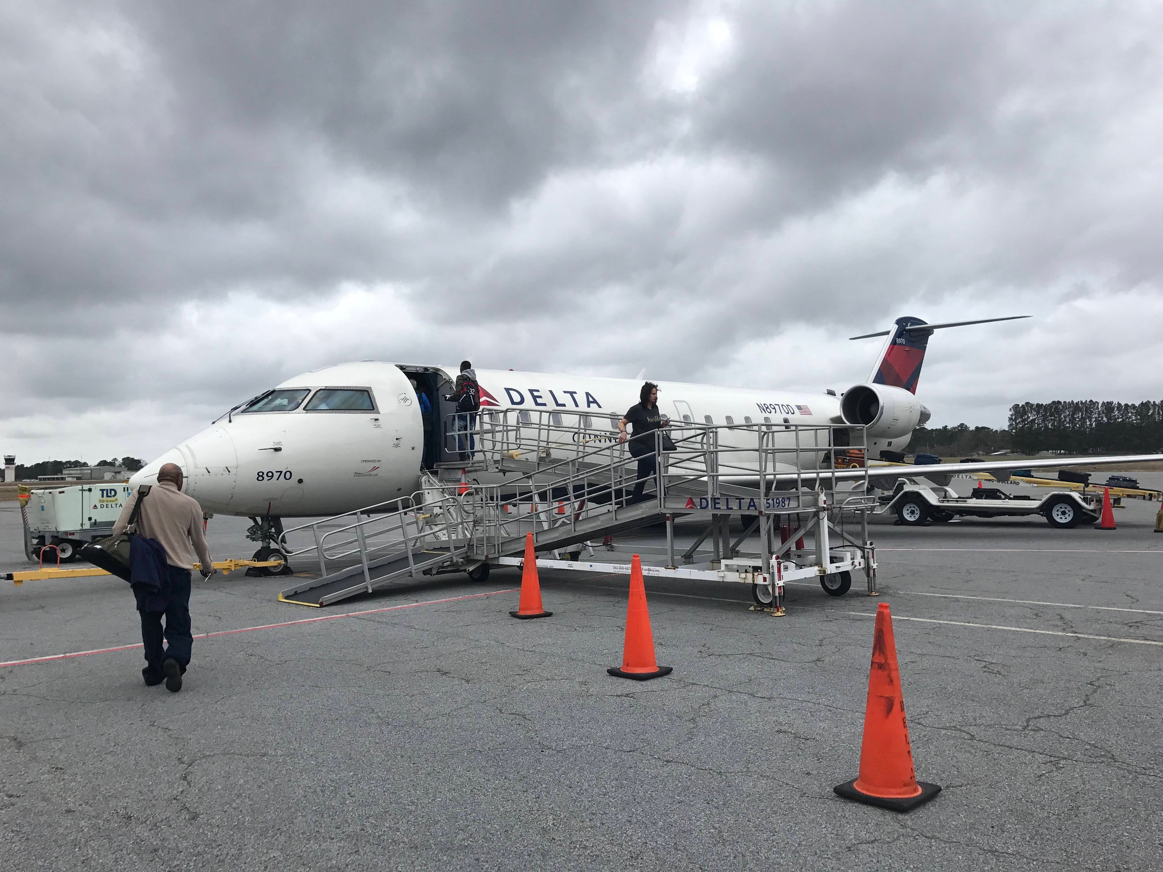 CRJ200