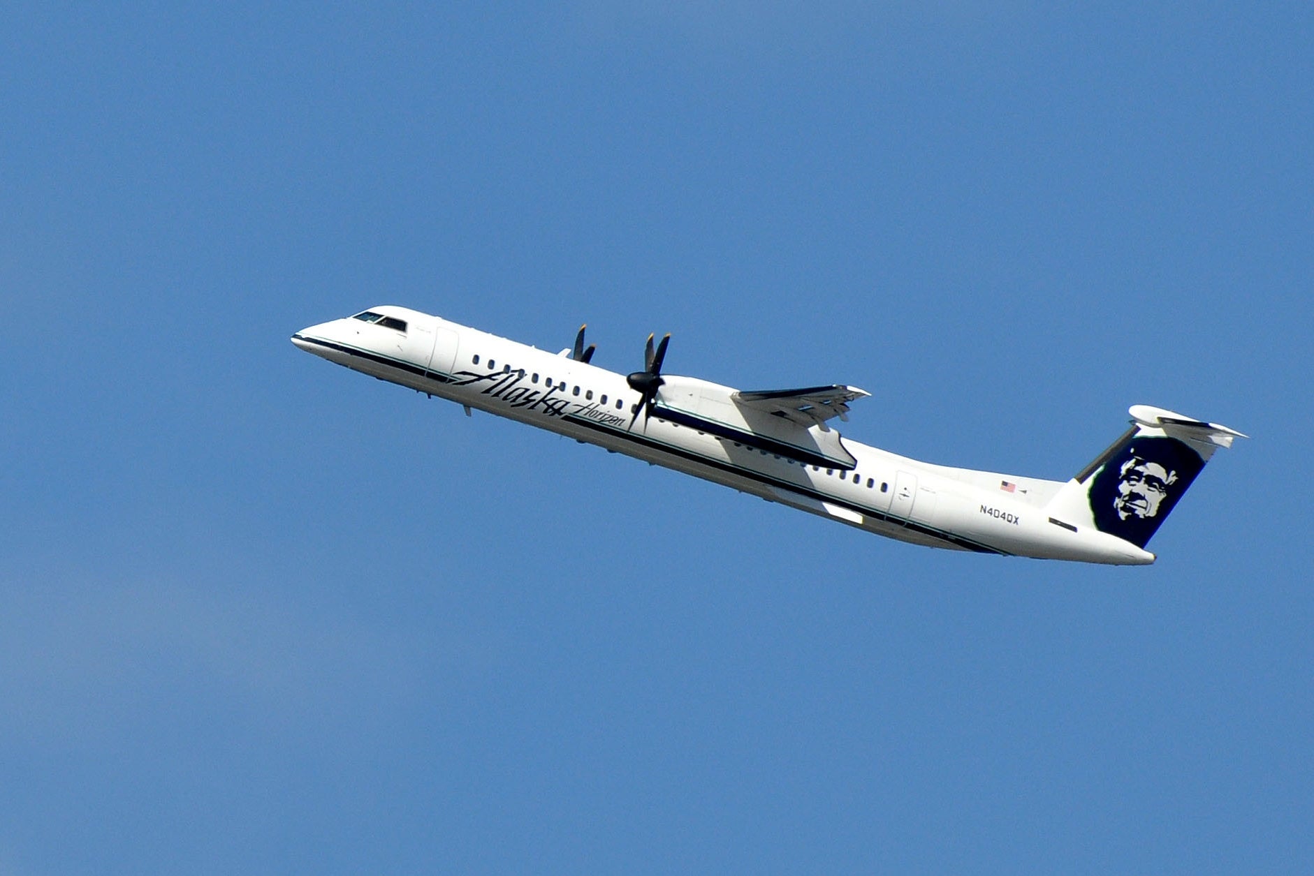 Horizon Air Q400 Crashes After Being Stolen From Seattle Airport