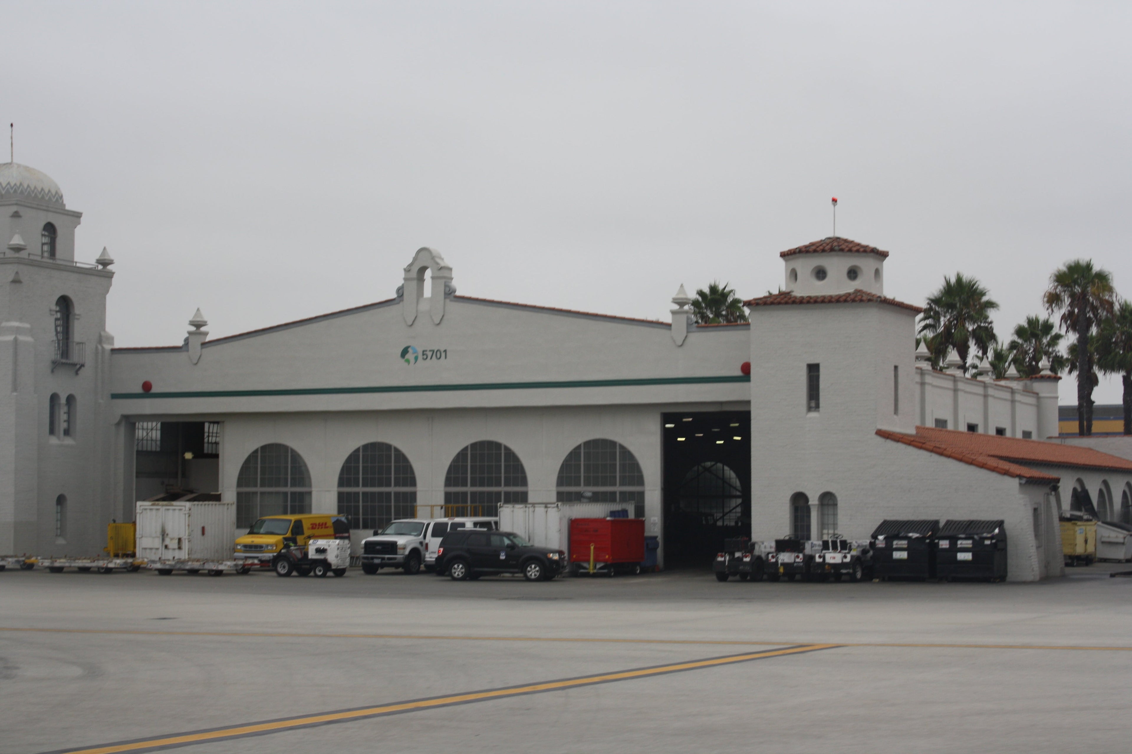 5701 Curtis