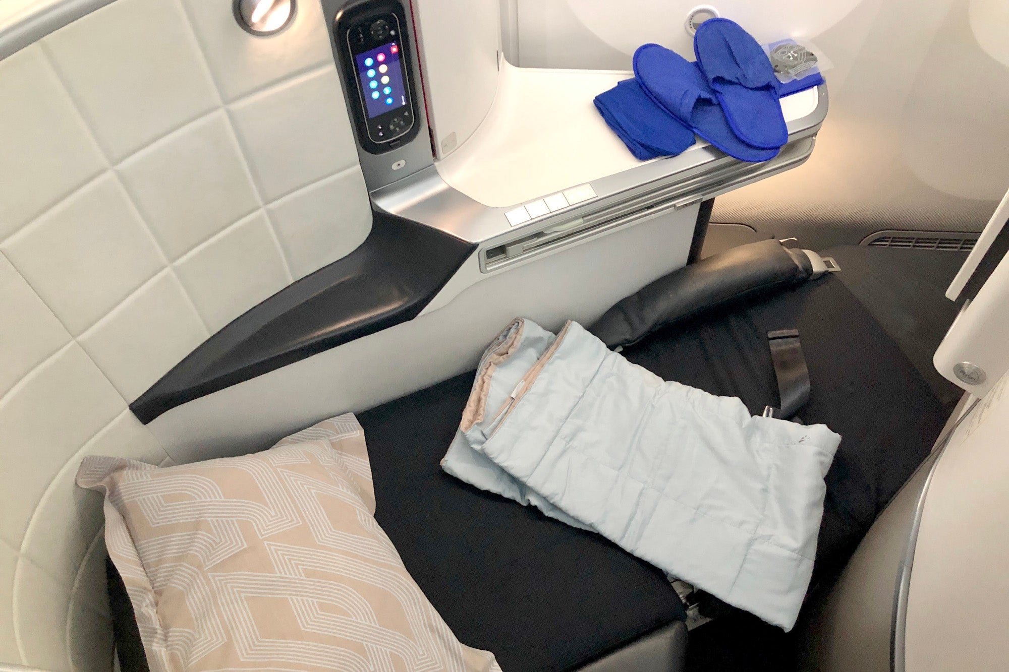 A business class seat onboard Air France's 787-9 Dreamliner (Photo by Nick Ellis / The Points Guy)