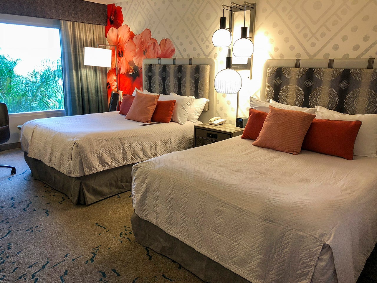 Loews Royal Pacific comes with Express Unlimited Passes