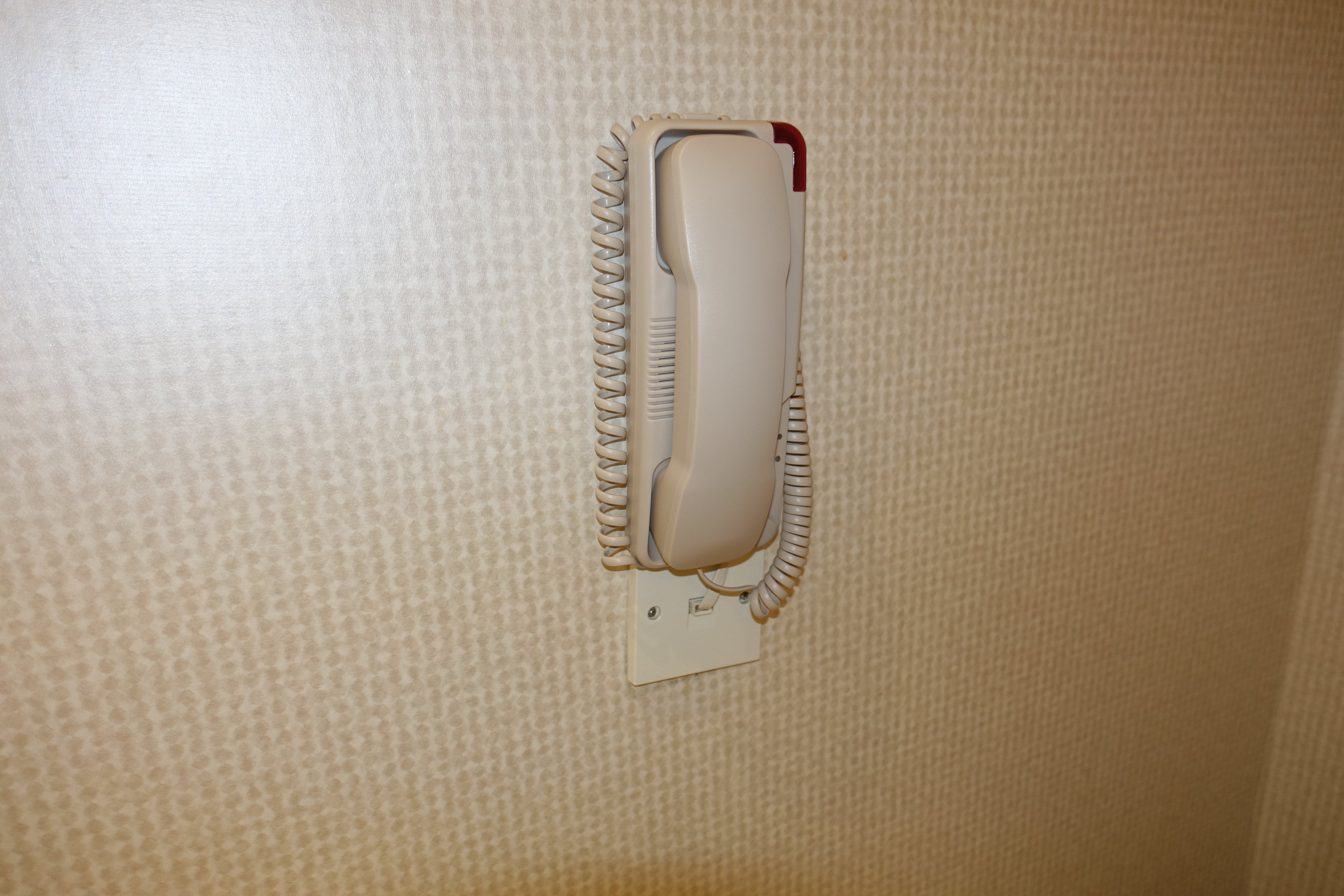 Vintage hallway phones to the rescue.