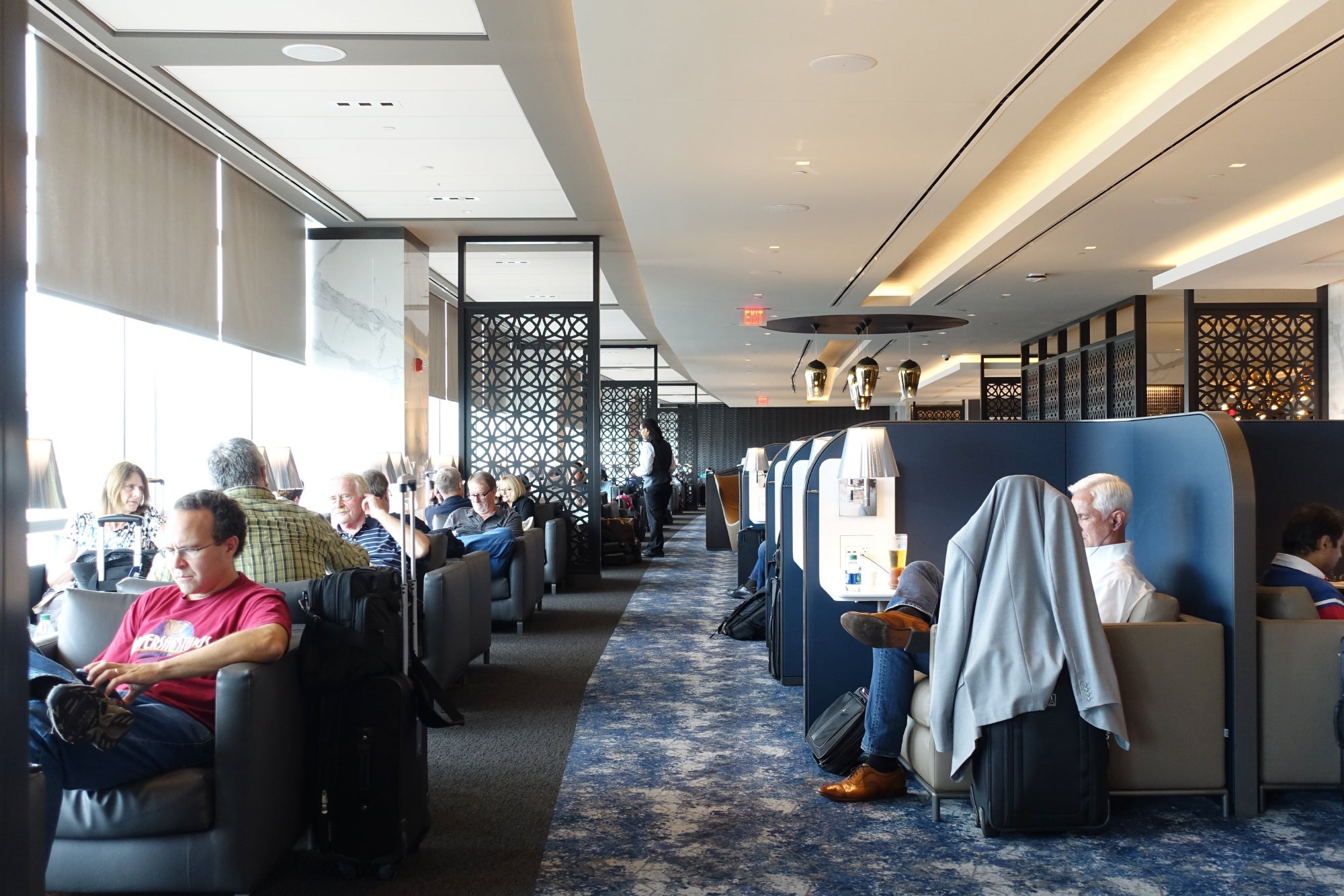 United Polaris Lounge Star Alliance Terminal B EWR