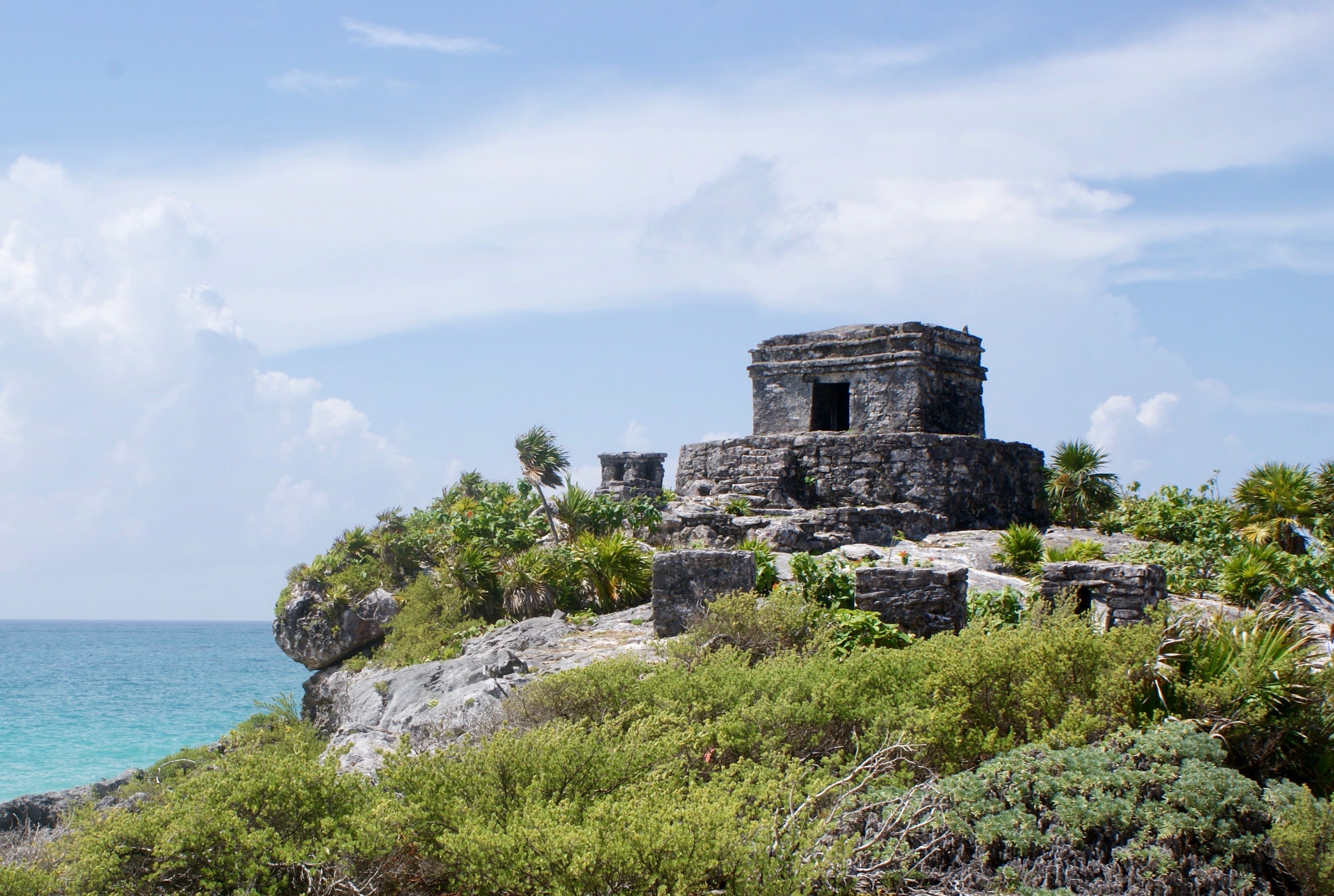 oceanfront ruins at Tulum in Riviera Maya