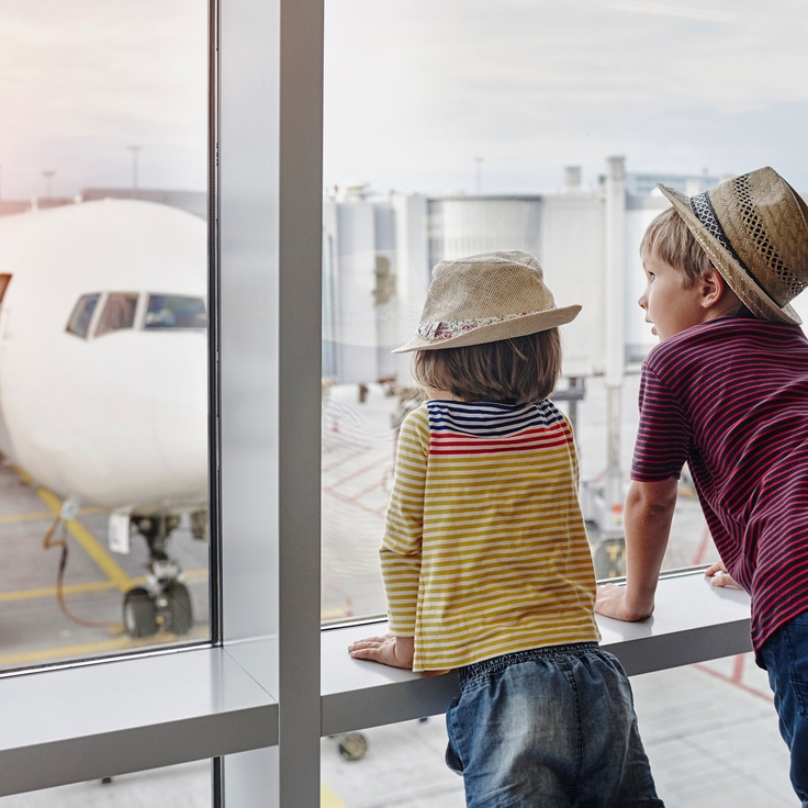 Airlines that allow families to pool miles