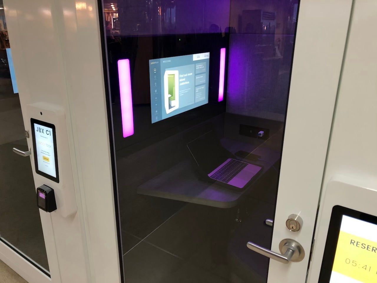 Entrance to a Jabbrrbox at LaGuardia