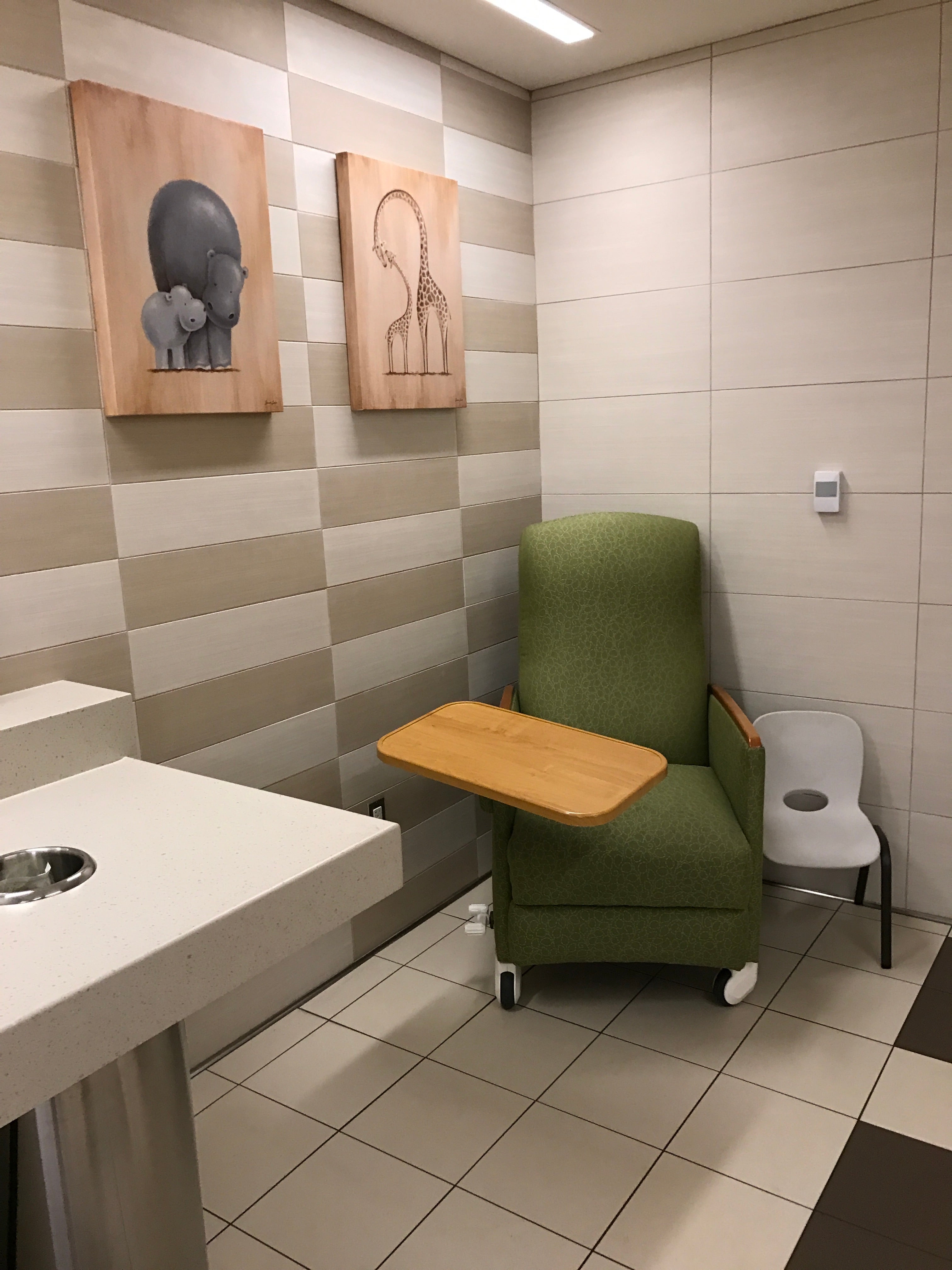 airport lactation room