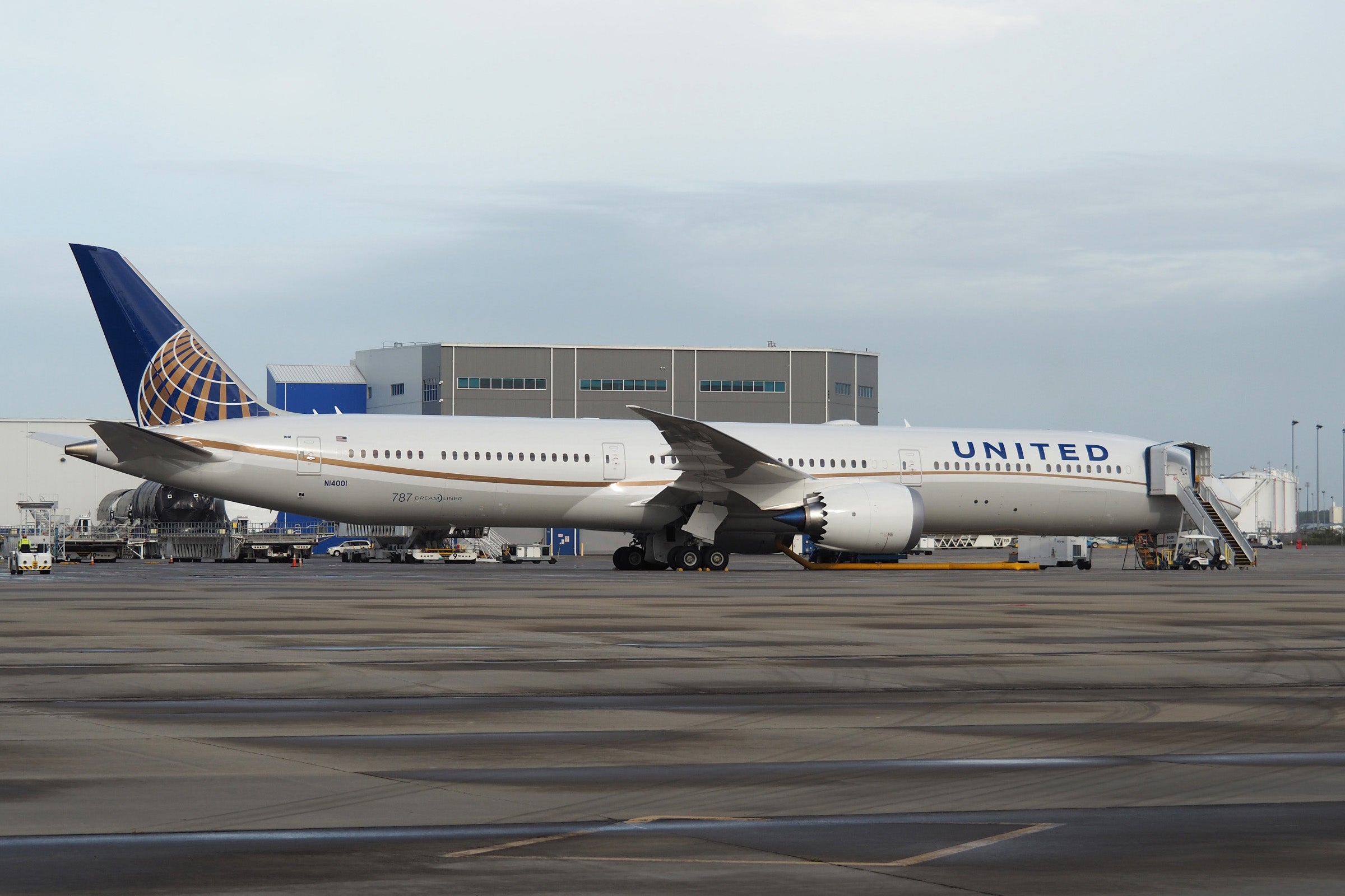 United 787-10