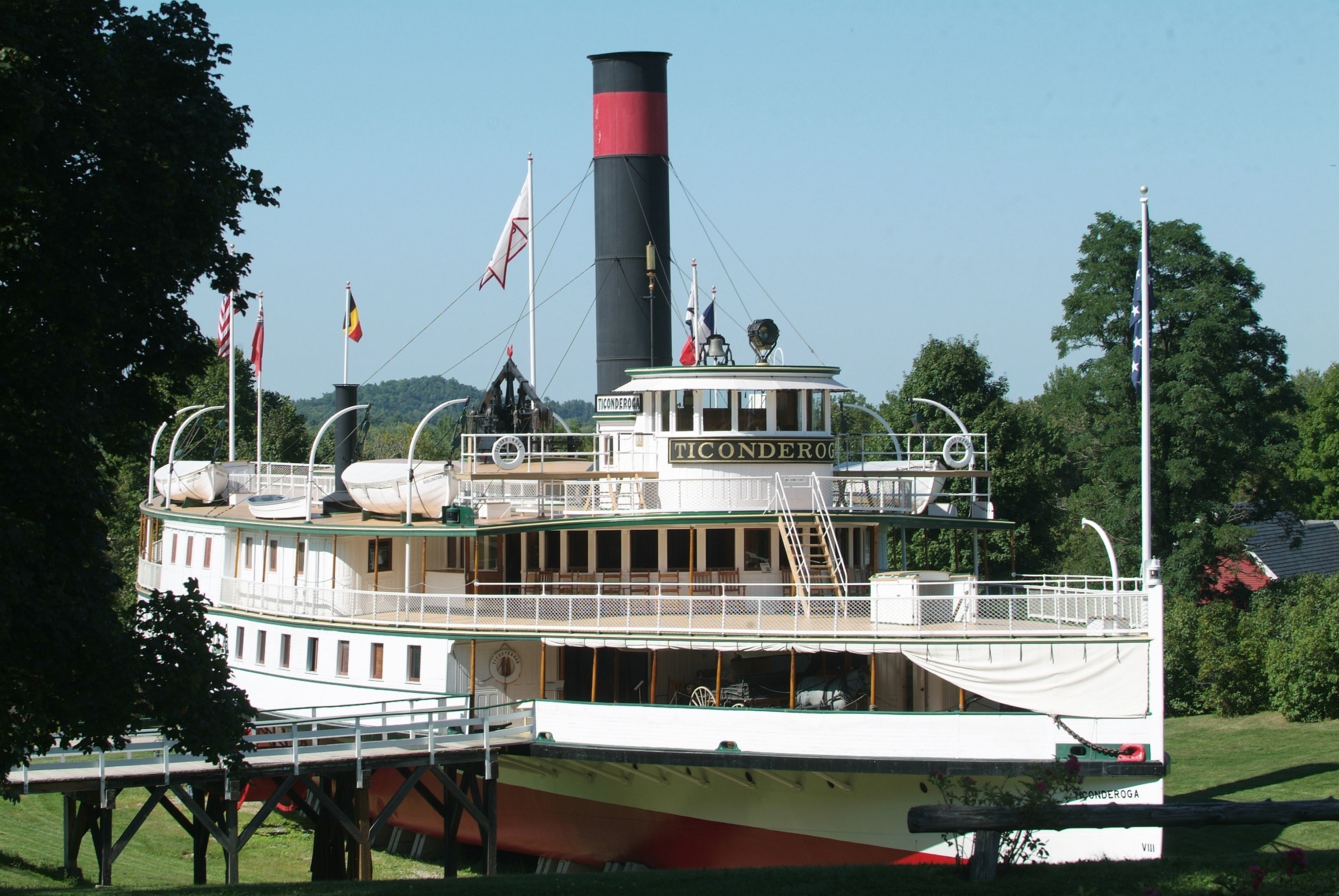 Ticonderoga steamboat