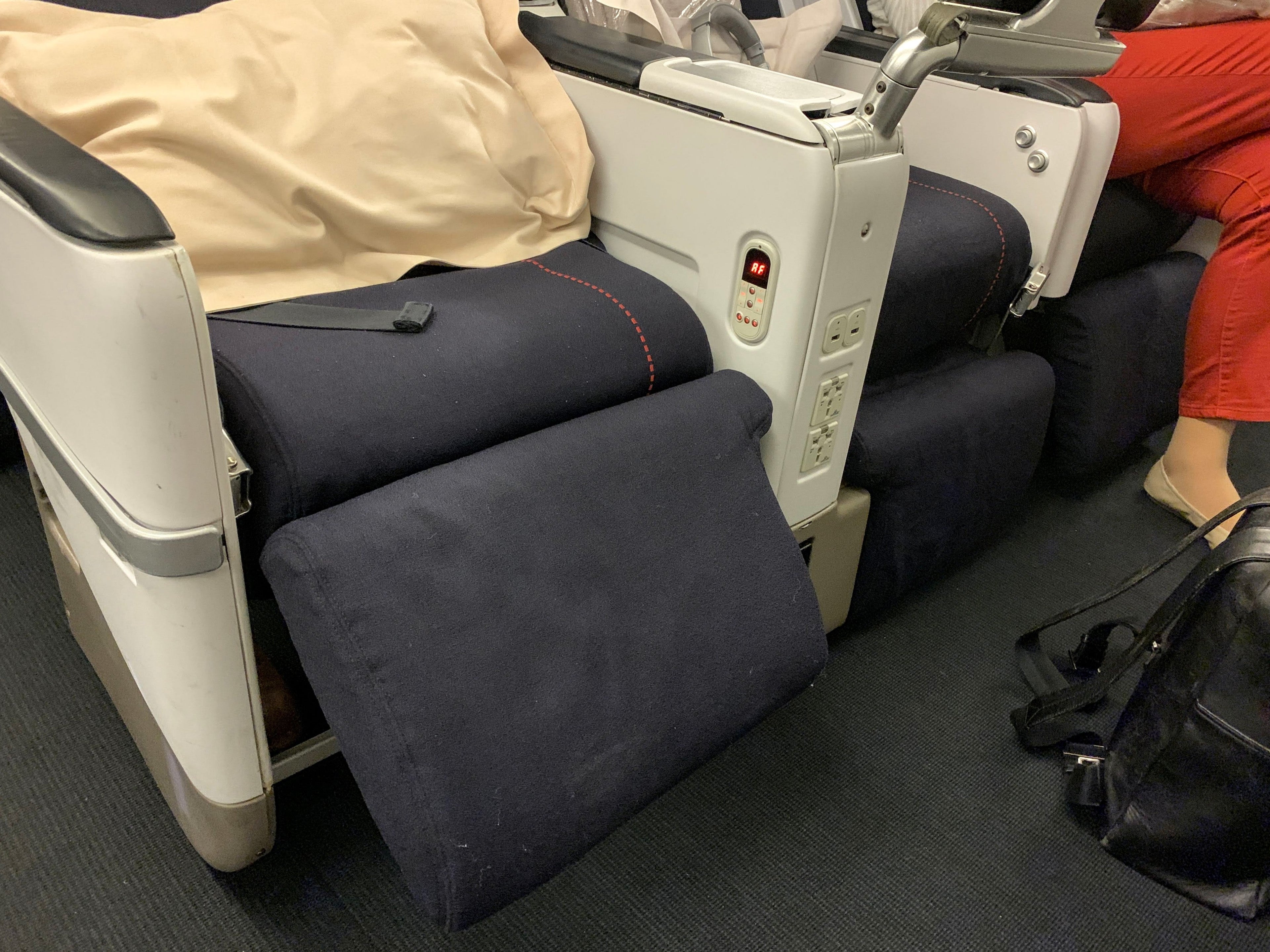 Air France Boeing 777-200 Premium Economy recliner