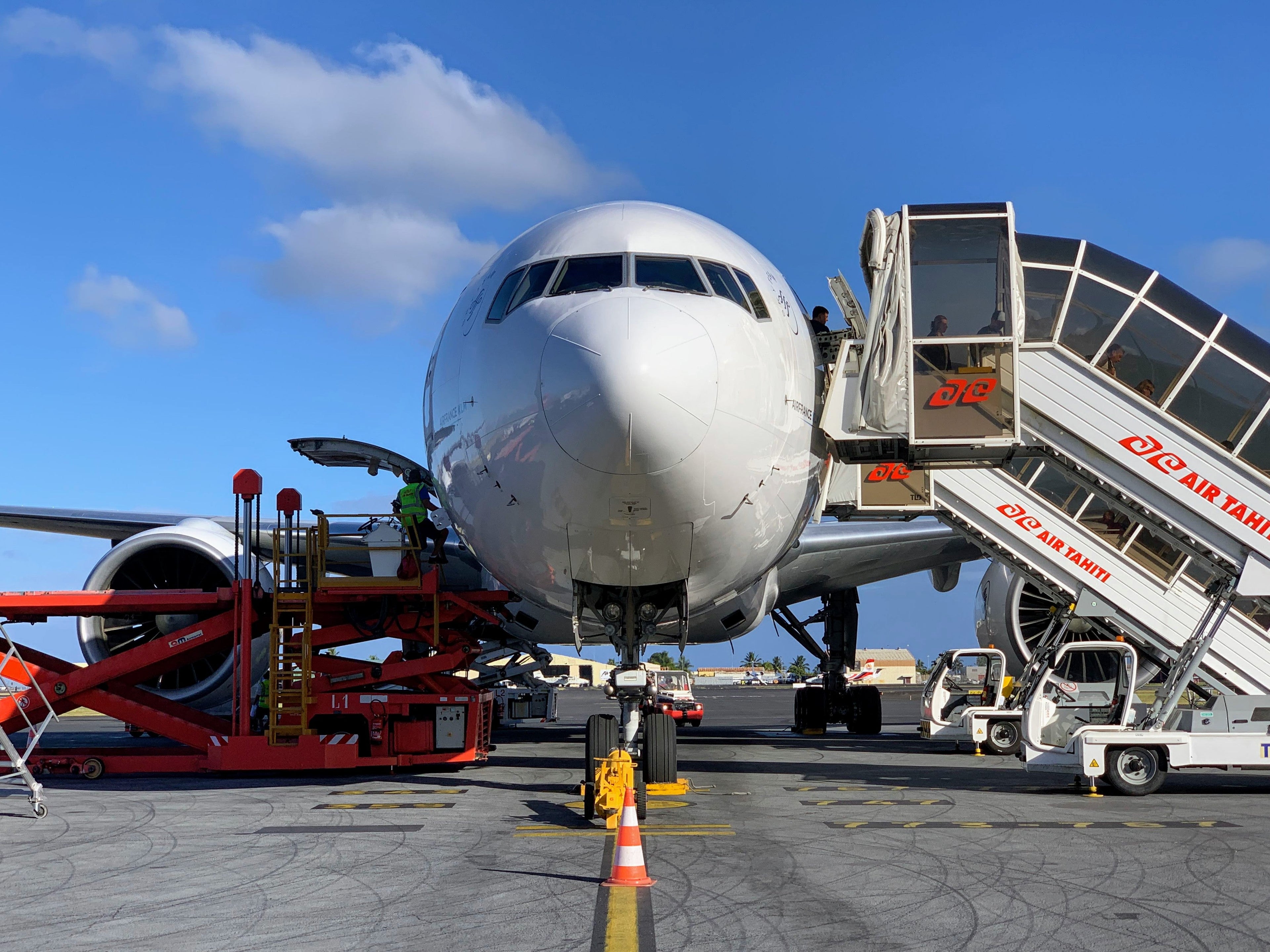 Air France Boeing 777-200 in PPT (nose cone)