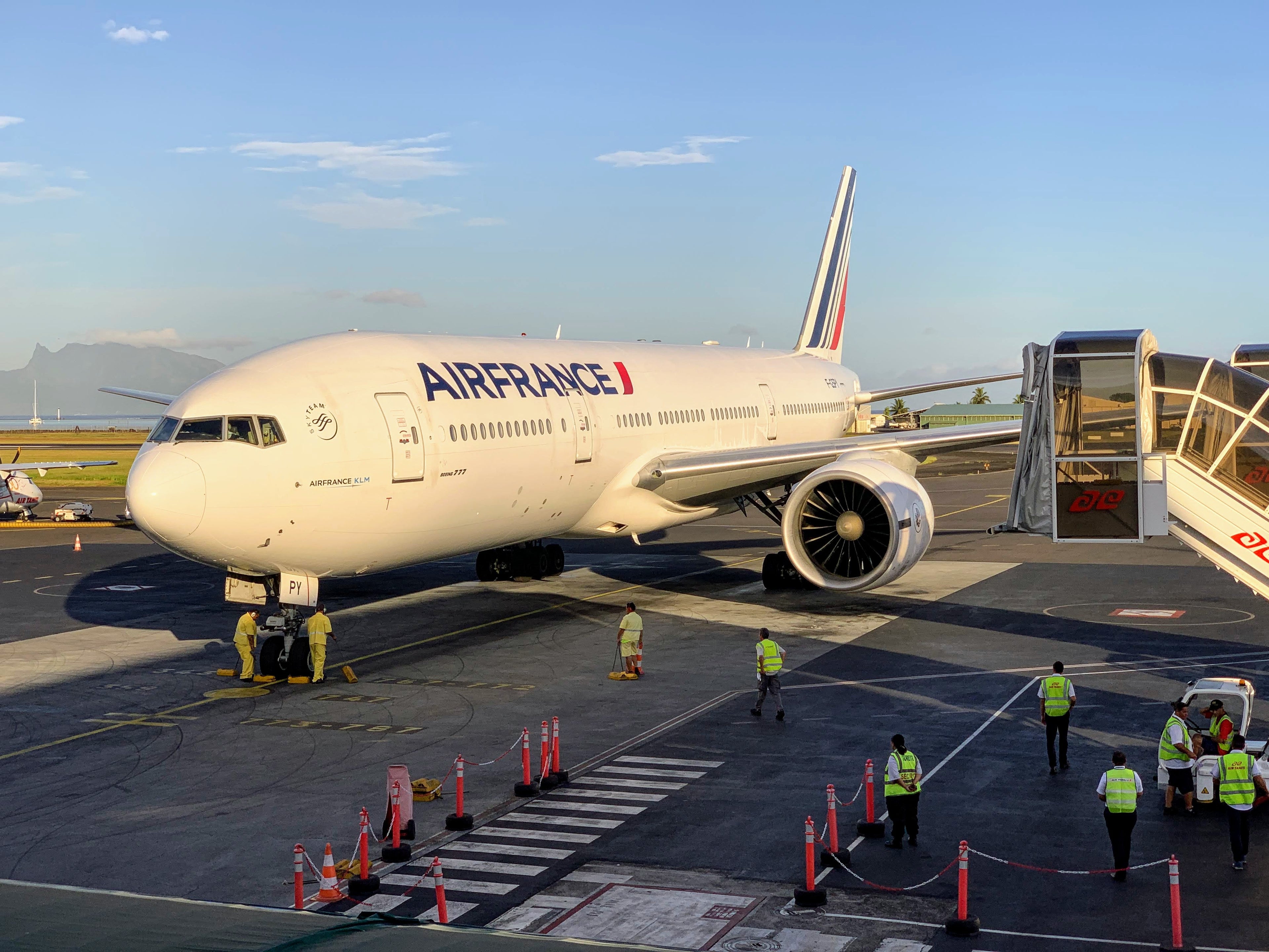 Air France Boeing 777 Business Class Review Tahiti PPT to Los Angeles LAX - Airport